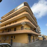 3 LOCALI A REGGIO DI CALABRIA