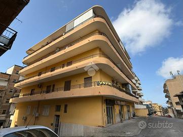 3 LOCALI A REGGIO DI CALABRIA