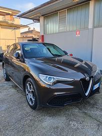 Alfa Romeo Stelvio 2.2 Turbodiesel 160 CV AT8 RWD 