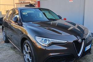 Alfa Romeo Stelvio 2.2 Turbodiesel 160 CV AT8 RWD 