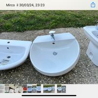 Lavandino  con rubinetto