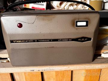 Oggetti vintage. Trasformatore stabilizzatore.