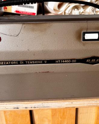 Oggetti vintage. Trasformatore stabilizzatore.