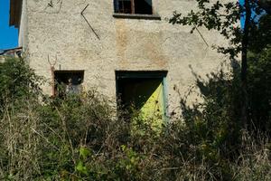 TERRENO 20000 mq tra torrenti e pozzi + rudere C