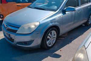 Auto Opel astra