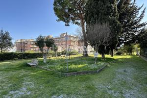 Trilocale con giardino