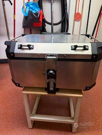 BMW  valigia top caser