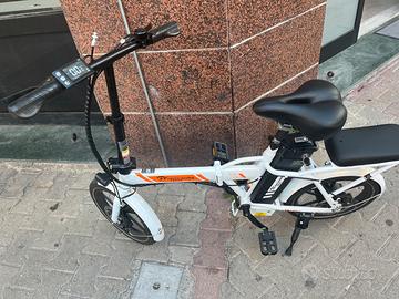 Bici elettrica evercross tech