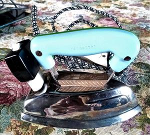 Mini FERRO DA STIRO Vintage Anni 60 Funzionante