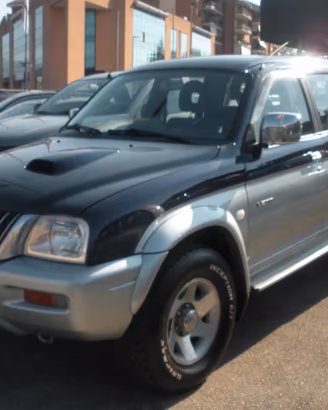 Mitsubishi L200 2.5 TDI 4WD Double Cab GLS 115cv