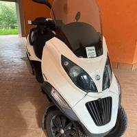 Piaggio MP3 300 LT