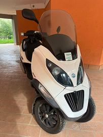 Piaggio MP3 300 LT