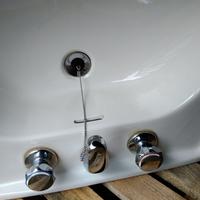 Lavabo completo di tutto