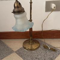 Lampada da tavolo vintage in ottone con paralume