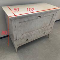 Mobile/credenza
