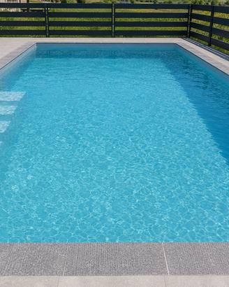 Piscina interrata a sfioro