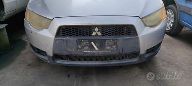 MITSUBISHI COLT 2009 PARAURTI ANTERIORE