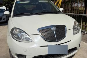 Lancia ypsilon 1.2 benzina
