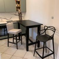 Tavolo bar con 2 sgabelli