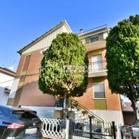 APPARTAMENTO CON 2 CAMERE E VISTA MARE IN ZONA MAR