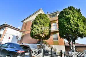 APPARTAMENTO CON 2 CAMERE E VISTA MARE IN ZONA MAR