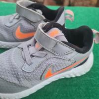 scarpa Nike Revolution 5.