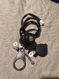 doppia porta USB per MT09