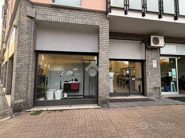 NEGOZIO A CINISELLO BALSAMO