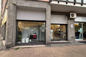 NEGOZIO A CINISELLO BALSAMO