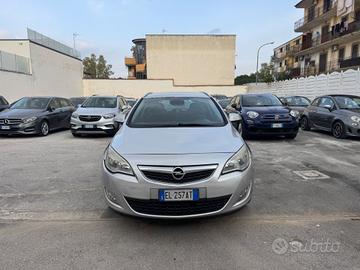 Opel Astra SW 1.7 DIESEL 125CV Sports Tourer Cosmo