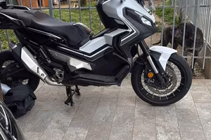 Xadv 750 desert track