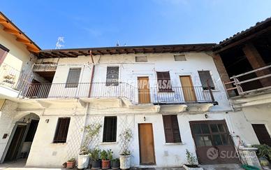 Porzione di casa a Legnano Via Canazza 7 locali