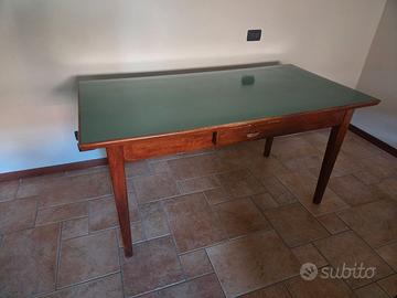 Tavolo rustico