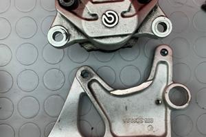 PINZA POSTERIORE DUCATI MONSTER 2008 2009 696 2010