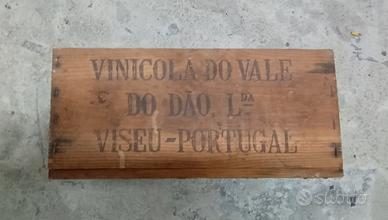 cassa in legnovintage  vino Portoghese buono stato