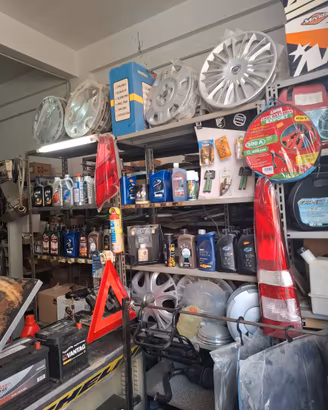 Ricambi Fiat Alfa Lancia E Piaggio Stock  completo