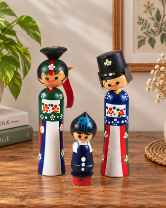 3 Kokeshi coreane anni '60 famiglia in legno