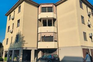 Privato vende trilocale