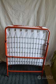 Letto singolo pieghevole salvaspazio