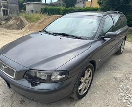 VOLVO V70 2.4 D5 20V cat AWD Momentum