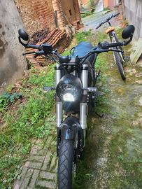 Benelli Leoncino  500