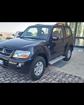 MITSUBISHI Pajero 3.2 16V DI-D 3p. GLX