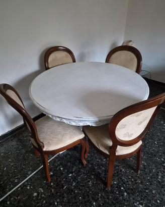 Tavolo rotondo legno e 4 sedie 