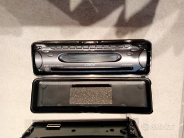 autoradio Sony lettore CD e radio 