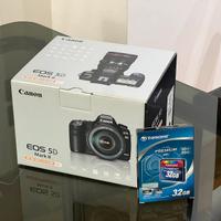 Canon EOS 5D Mk2 / Full-Frame / Professionale