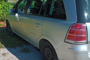 Opel Zafira1.9 CDTI 120CV - 7 posti