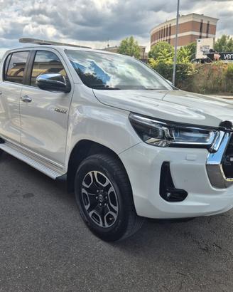 Toyota Hilux 2.4 D-4D A/T 4WD 4 porte Double Cab L
