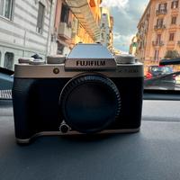 fujifilm XT200