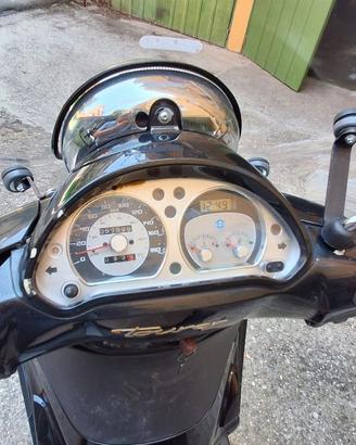 Beverly Tourer 400