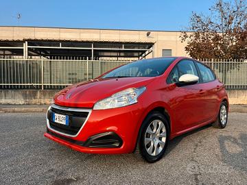 Peugeot 208 PureTech 68 cv x neopatentati